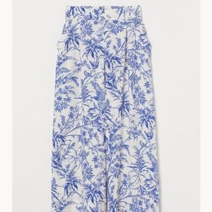 Patterned wide leg ankle length pants